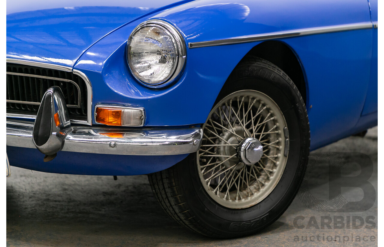 04/1971 M.G MGB Mk2 Roadster 2d Convertible Blue 1.8L