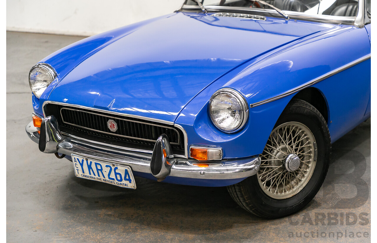 04/1971 M.G MGB Mk2 Roadster 2d Convertible Blue 1.8L