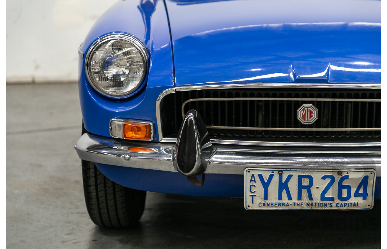 04/1971 M.G MGB Mk2 Roadster 2d Convertible Blue 1.8L