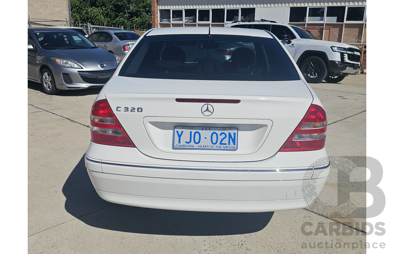 11/2001 Mercedes-Benz C320 Elegance W203 4d Sedan White 3.2L