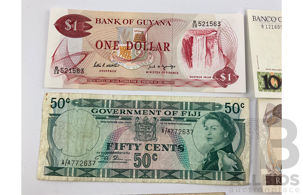 Collection of International Vintage Banknotes Including Guyana, Fiji, Egypt, Brazil, Italy, New Zealand, Ecuador, Thailand, Vietnam