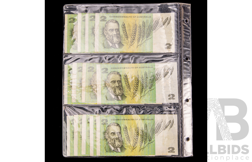 Thirteen Australian 1968 COA Two Dollar Notes Phillips/Randall R83
