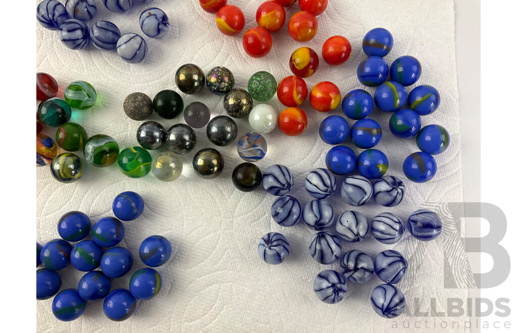 Collection of Vintage Glass Marbles Including Cats Eyes and Comets - Approximately 750 Grams