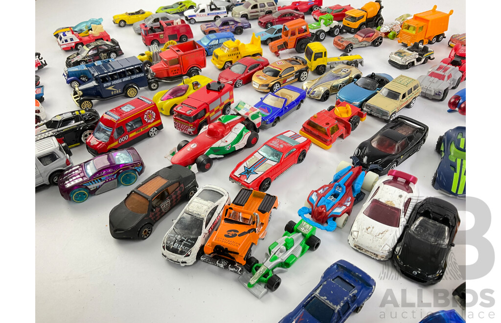 Collection of Diecast Cars Including Matchbox, Hot Wheels and Corgi