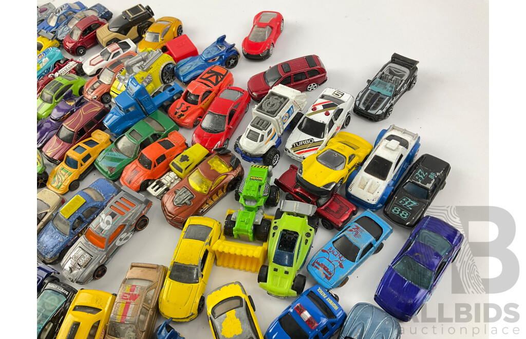 Collection of Diecast Cars Including Matchbox, Hot Wheels and Corgi