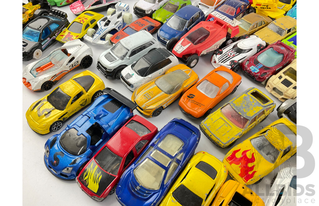 Collection of Diecast Cars Including Matchbox, Hot Wheels and Corgi