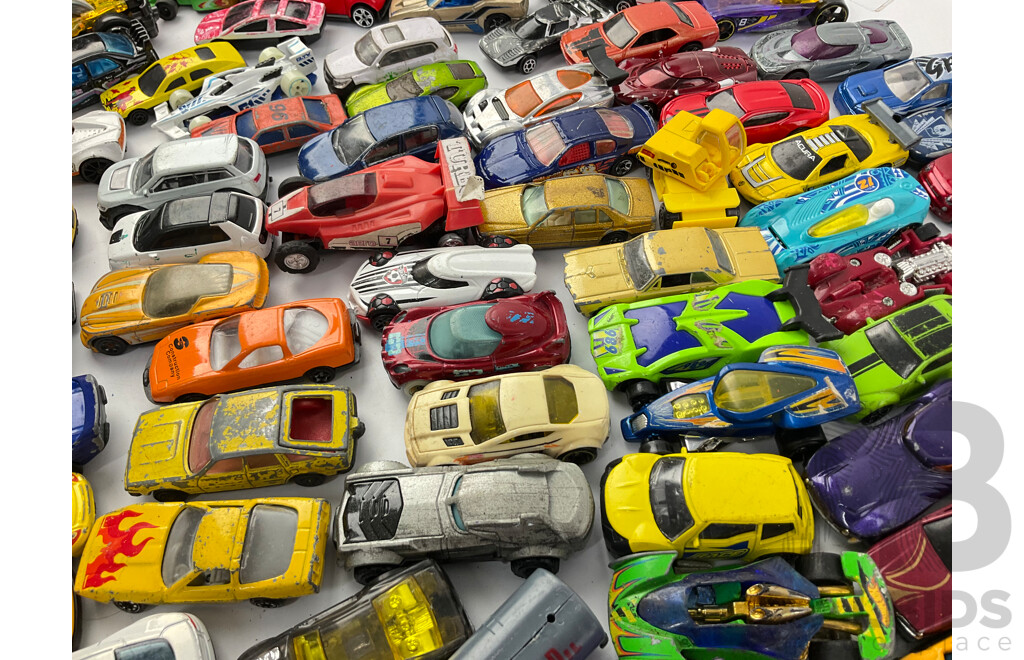 Collection of Diecast Cars Including Matchbox, Hot Wheels and Corgi