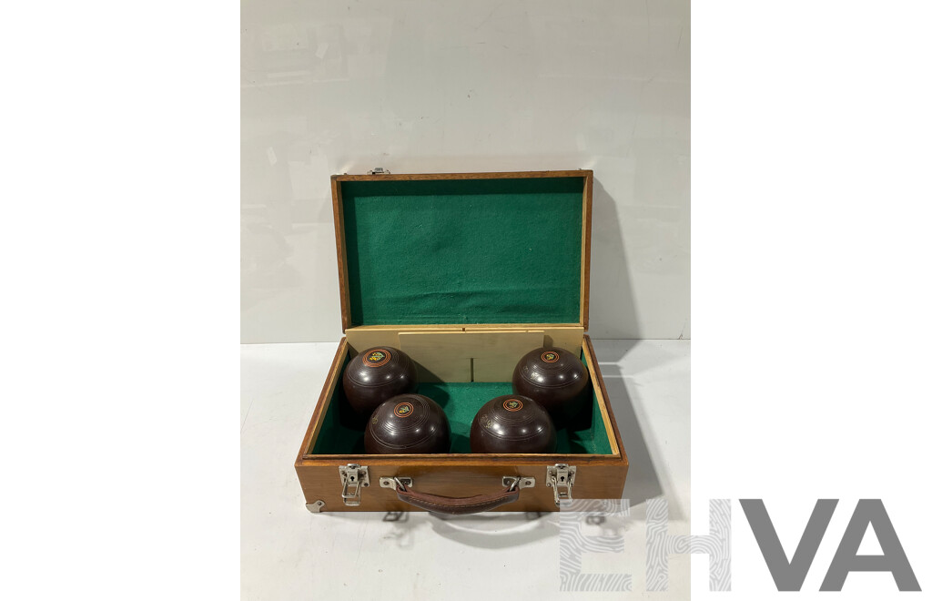 Vintage Wooden Case with Set Four Womans Henselite No 5
