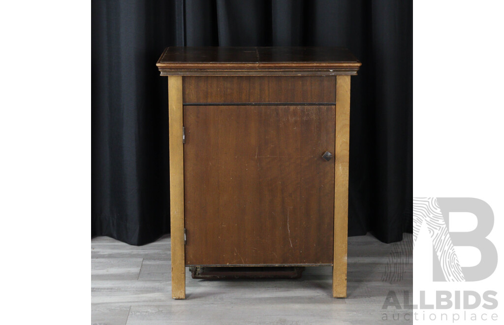 Vintage Singer Treadle Sewing Machine and Cabinet