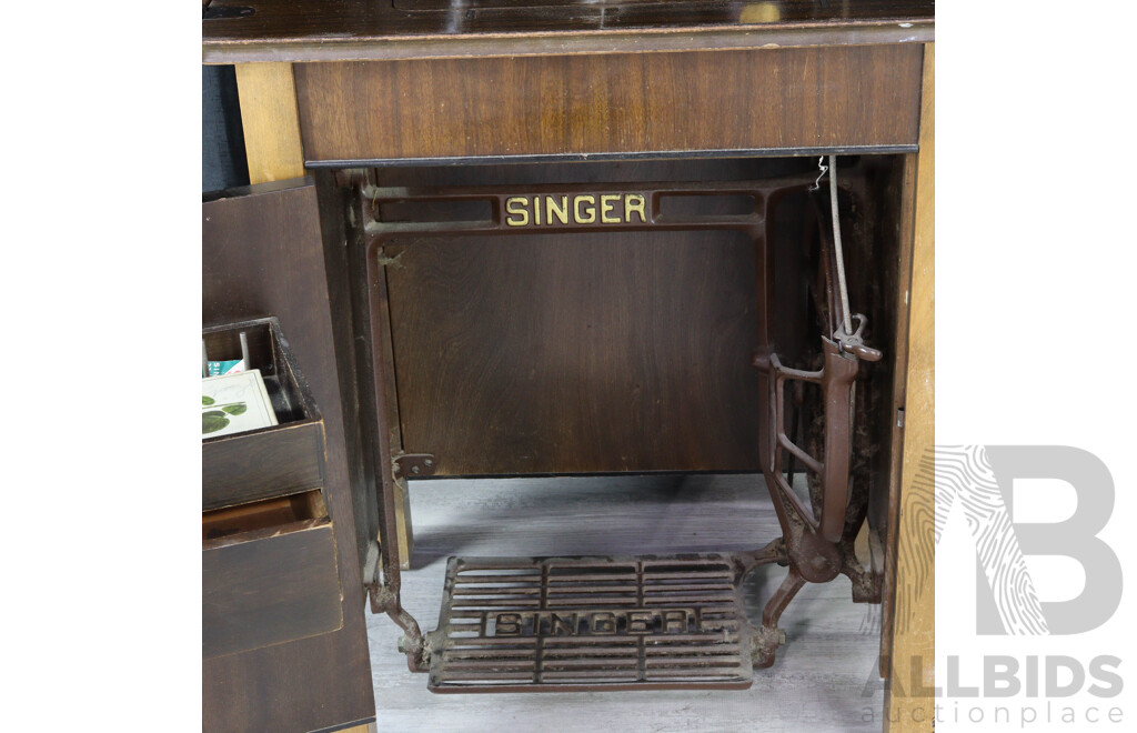 Vintage Singer Treadle Sewing Machine and Cabinet