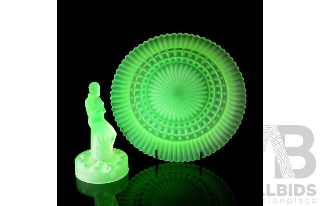 Vintage Sowerby Green Uranium Glass Stump Lady Figure in Matching Uranium Glass Bowl