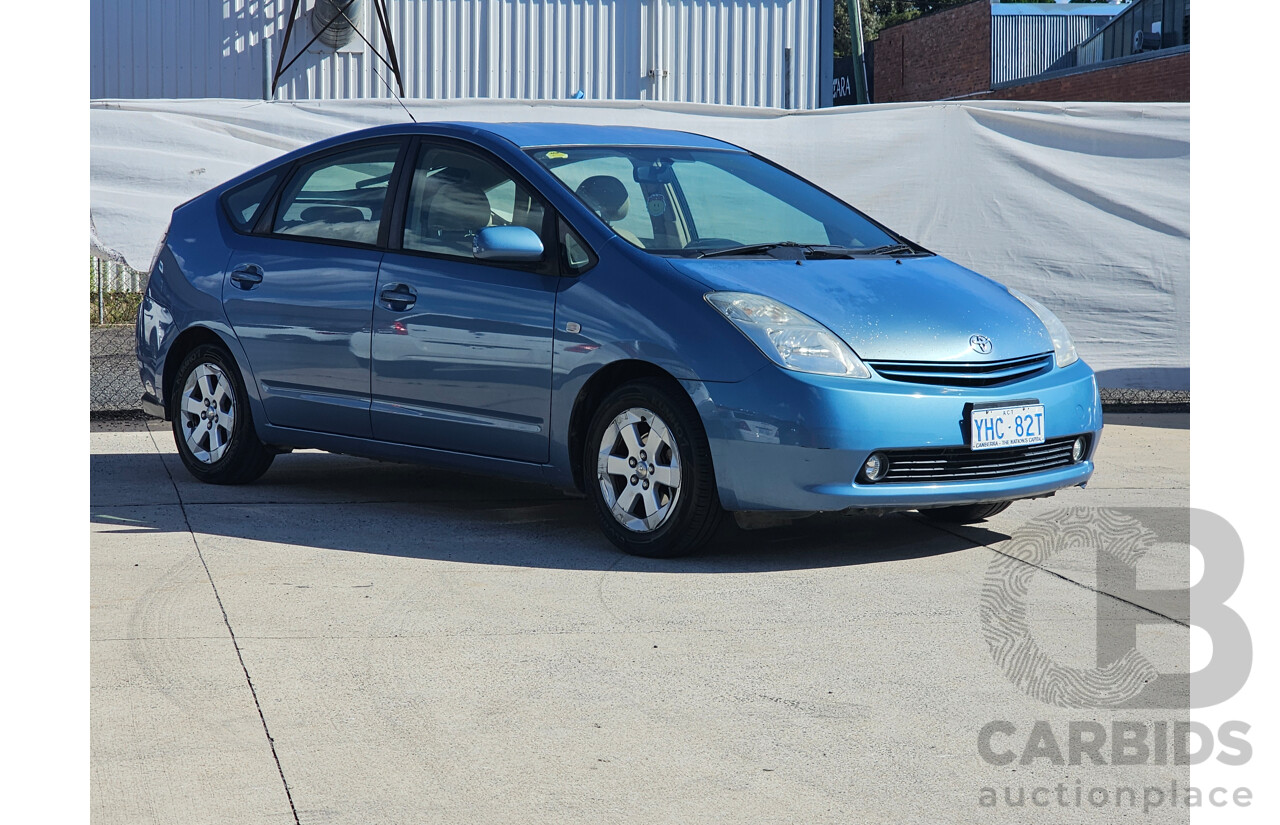 8/2005 Toyota Prius Hybrid NHW20R 5d Hatchback Blue 1.5L