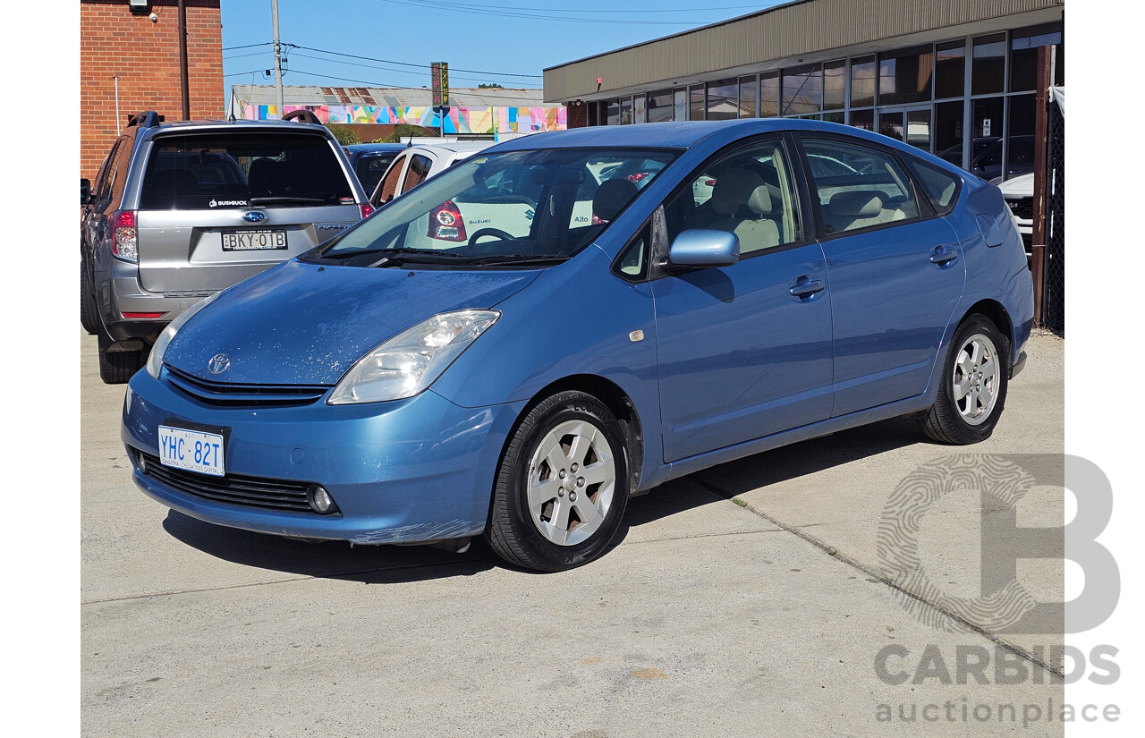 8/2005 Toyota Prius Hybrid NHW20R 5d Hatchback Blue 1.5L