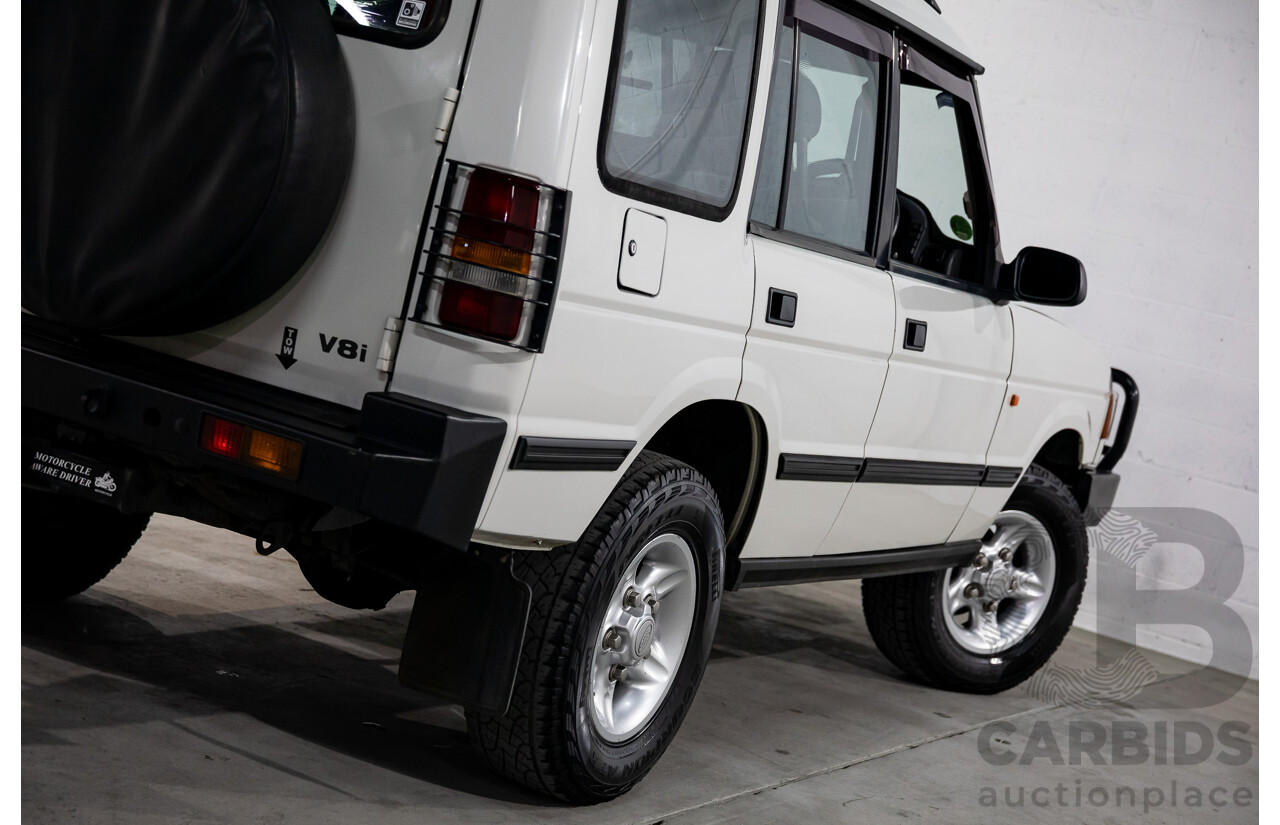 5/1999 Land Rover Discovery SE7 (4x4)  4d Wagon White 4.0L