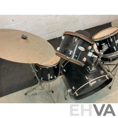 8 Piece VANTAGE Drum Kit