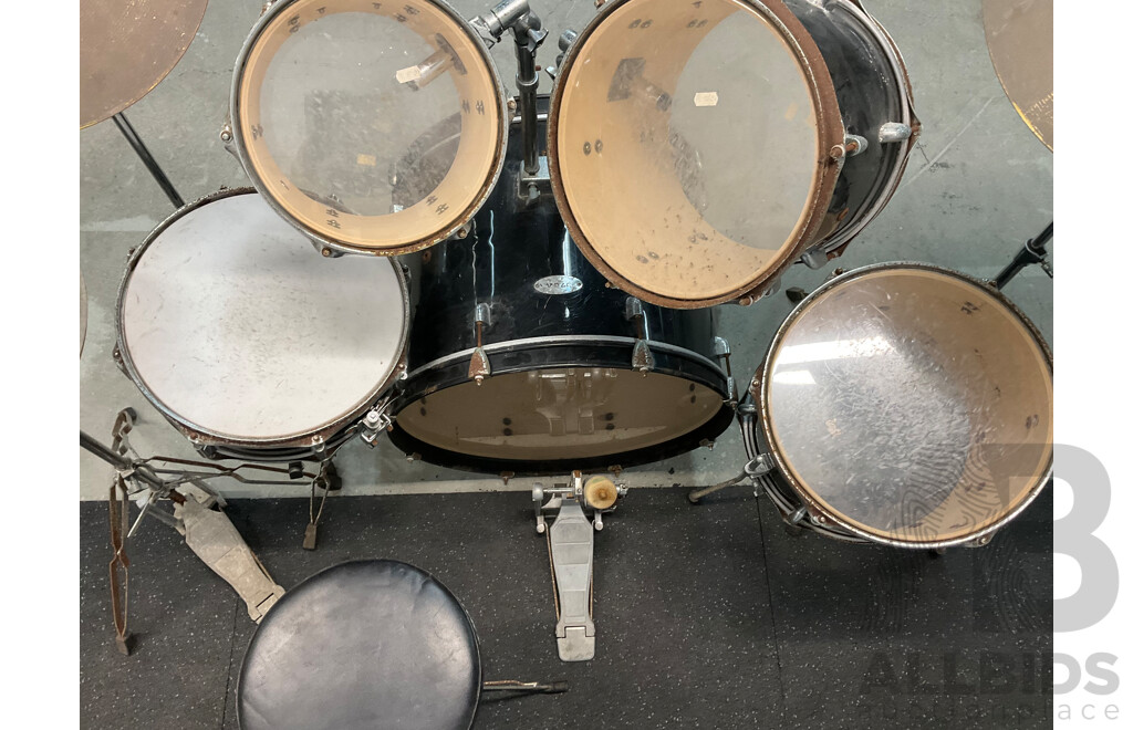 8 Piece VANTAGE Drum Kit