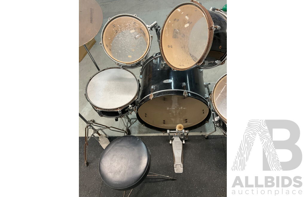 8 Piece VANTAGE Drum Kit