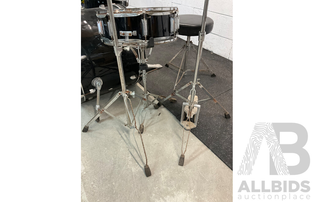 8 Piece VANTAGE Drum Kit