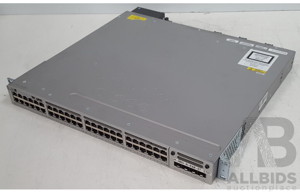 Cisco (WS-C3850-48P-L) Catalyst 3850 48 PoE+ 48-Port Gigabit Switch