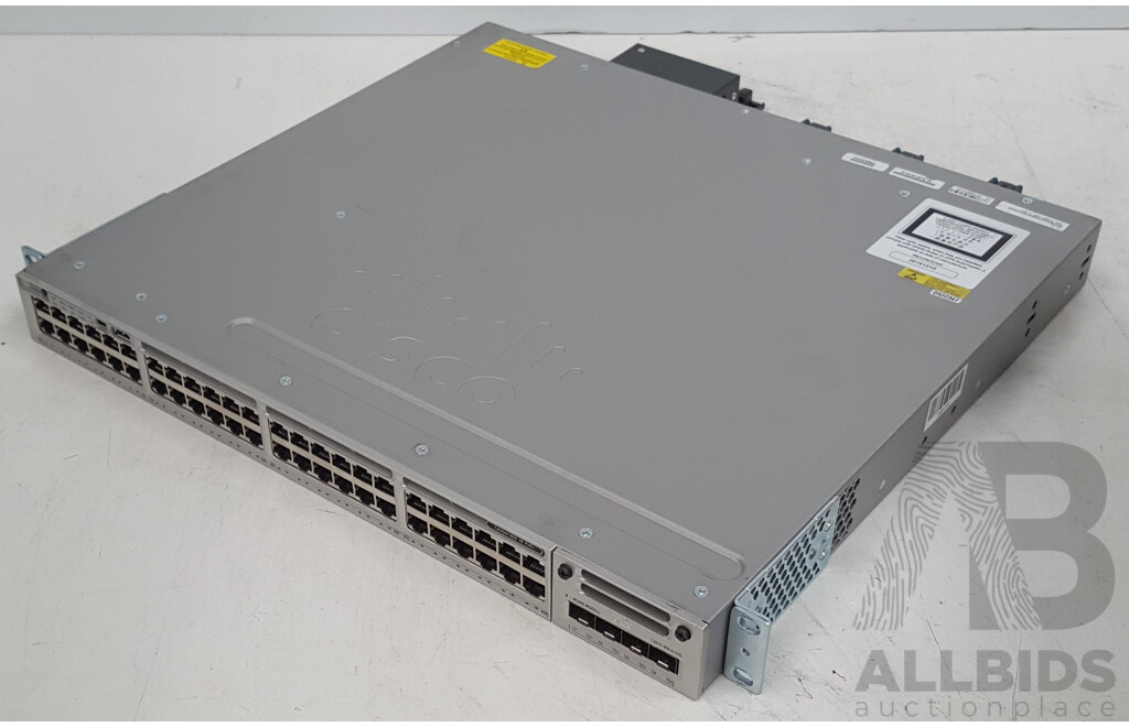 Cisco (WS-C3850-48P-L) Catalyst 3850 48 PoE+ 48-Port Gigabit Switch