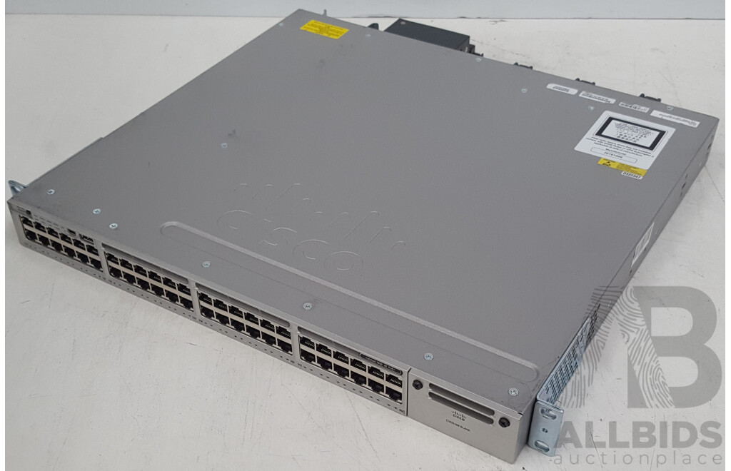 Cisco (WS-C3850-48P-L) Catalyst 3850 48 PoE+ 48-Port Gigabit Switch