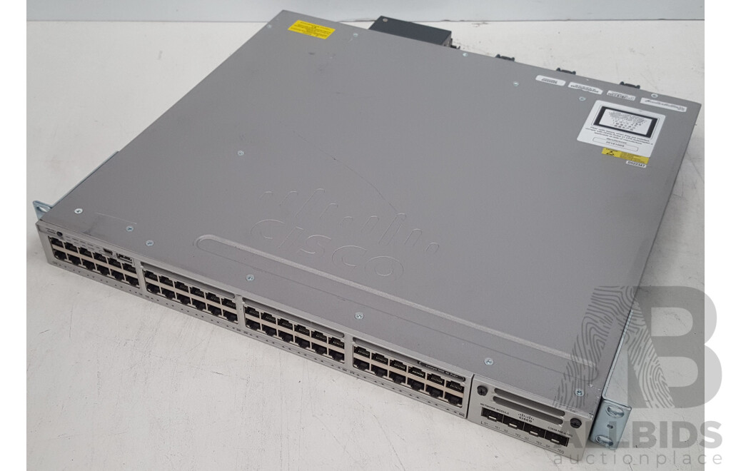 Cisco (WS-C3850-48P-L) Catalyst 3850 48 PoE+ 48-Port Gigabit Switch