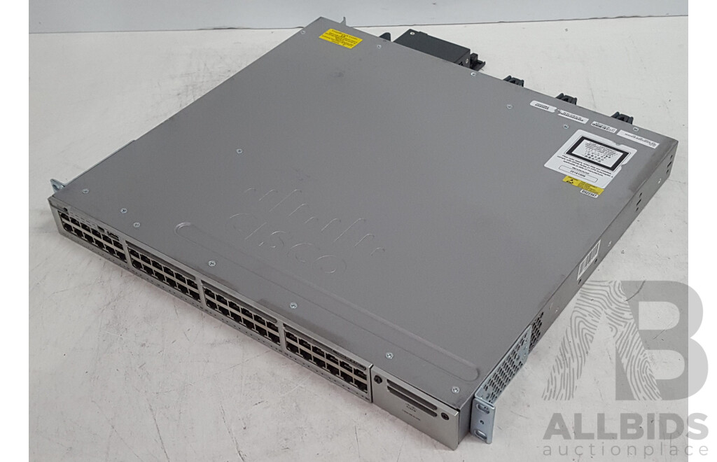 Cisco (WS-C3850-48P-L) Catalyst 3850 48 PoE+ 48-Port Gigabit Switch