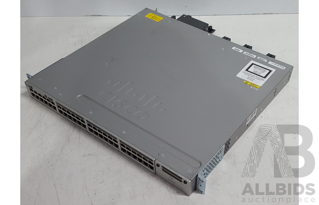 Cisco (WS-C3850-48P-L) Catalyst 3850 48 PoE+ 48-Port Gigabit Switch