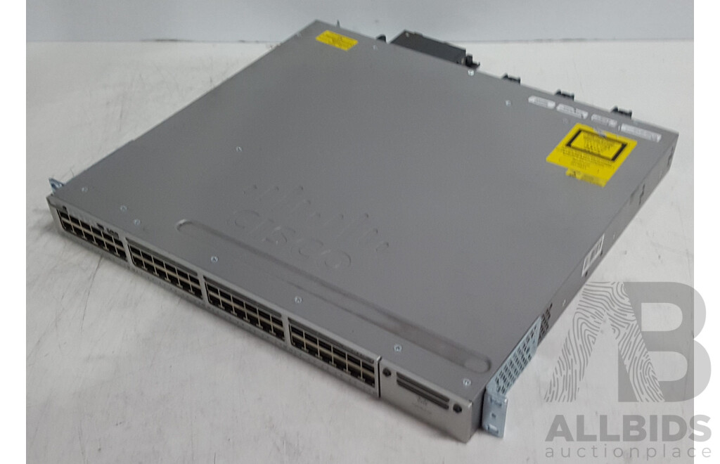 Cisco (WS-C3850-48F-S) Catalyst 3850 48 PoE+ 48-Port Gigabit Switch