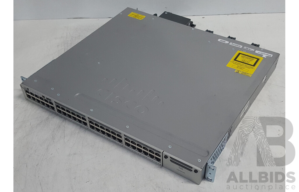 Cisco (WS-C3850-48F-S) Catalyst 3850 48 PoE+ 48-Port Gigabit Switch