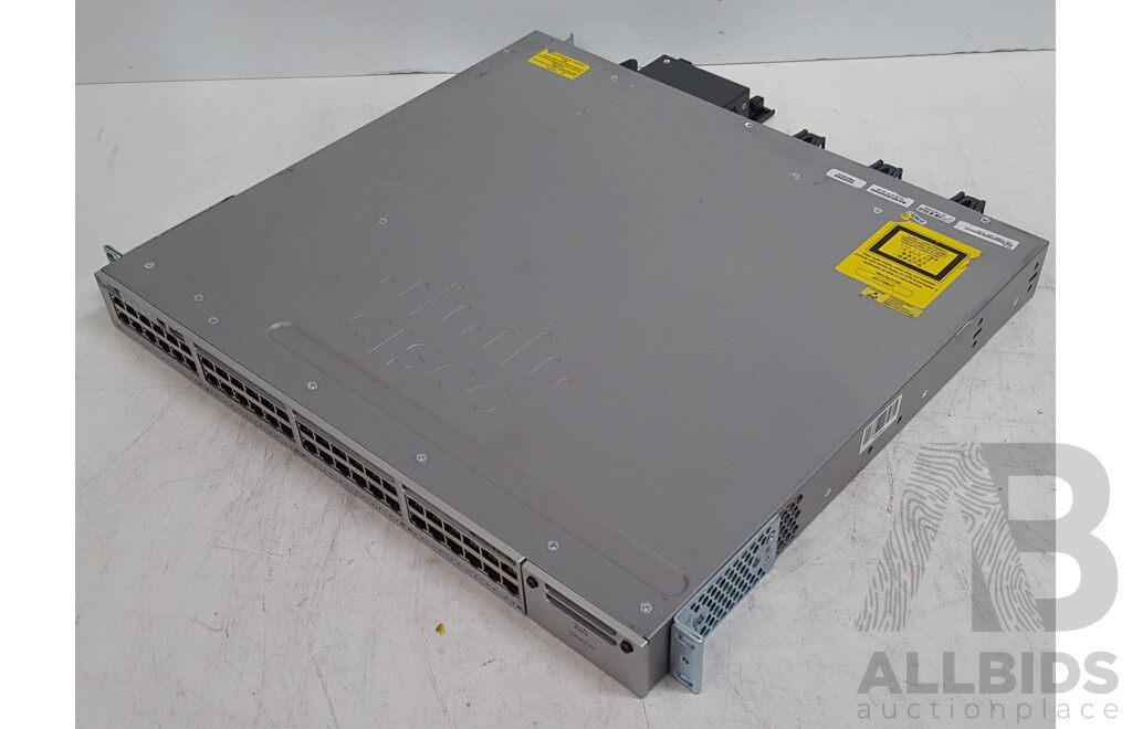 Cisco (WS-C3850-48F-S) Catalyst 3850 48 PoE+ 48-Port Gigabit Switch