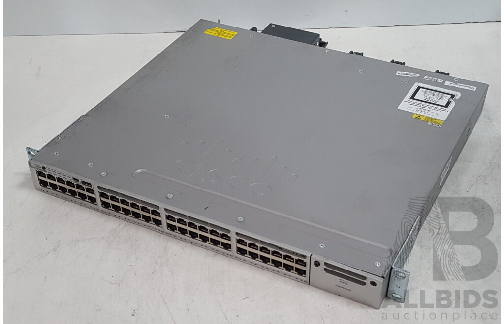 Cisco (WS-C3850-48P-L) Catalyst 3850 48 PoE+ 48-Port Gigabit Switch