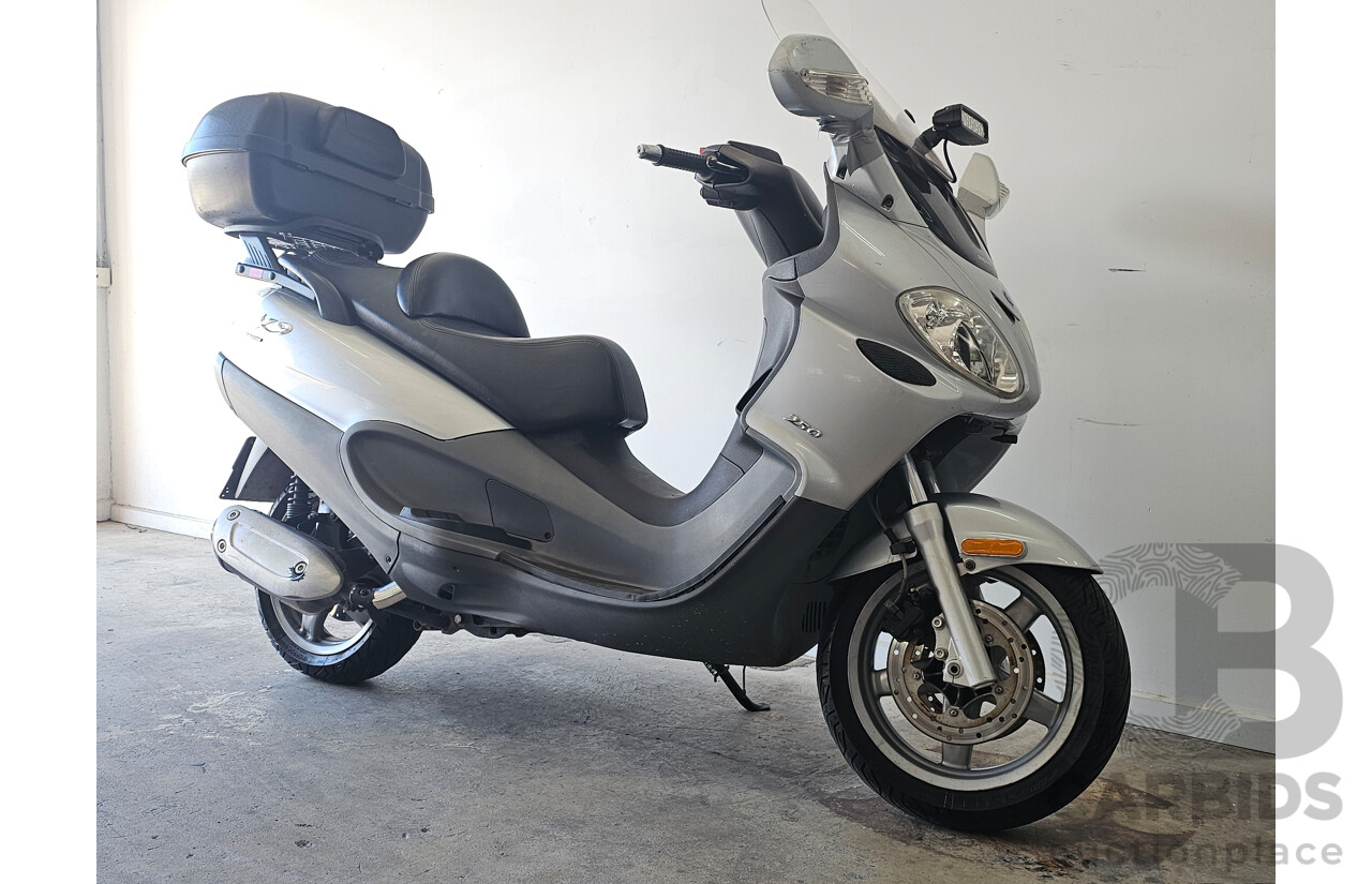 06/2004 Piaggio X9 Evolution 250cc Motor Scooter