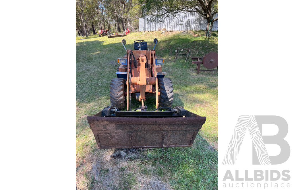 Kubota RA400 Front End Loader