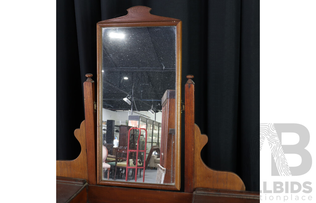 Victorian Cedar Dutchess Dressing Table