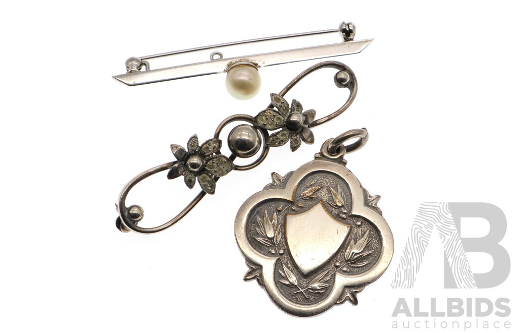 Vintage Sterling Silver Quatrefoil Shield Pendant with Cartouche, SS Pearl Bar Brooch & SS Floral Bar Brooch, 12.61 Grams