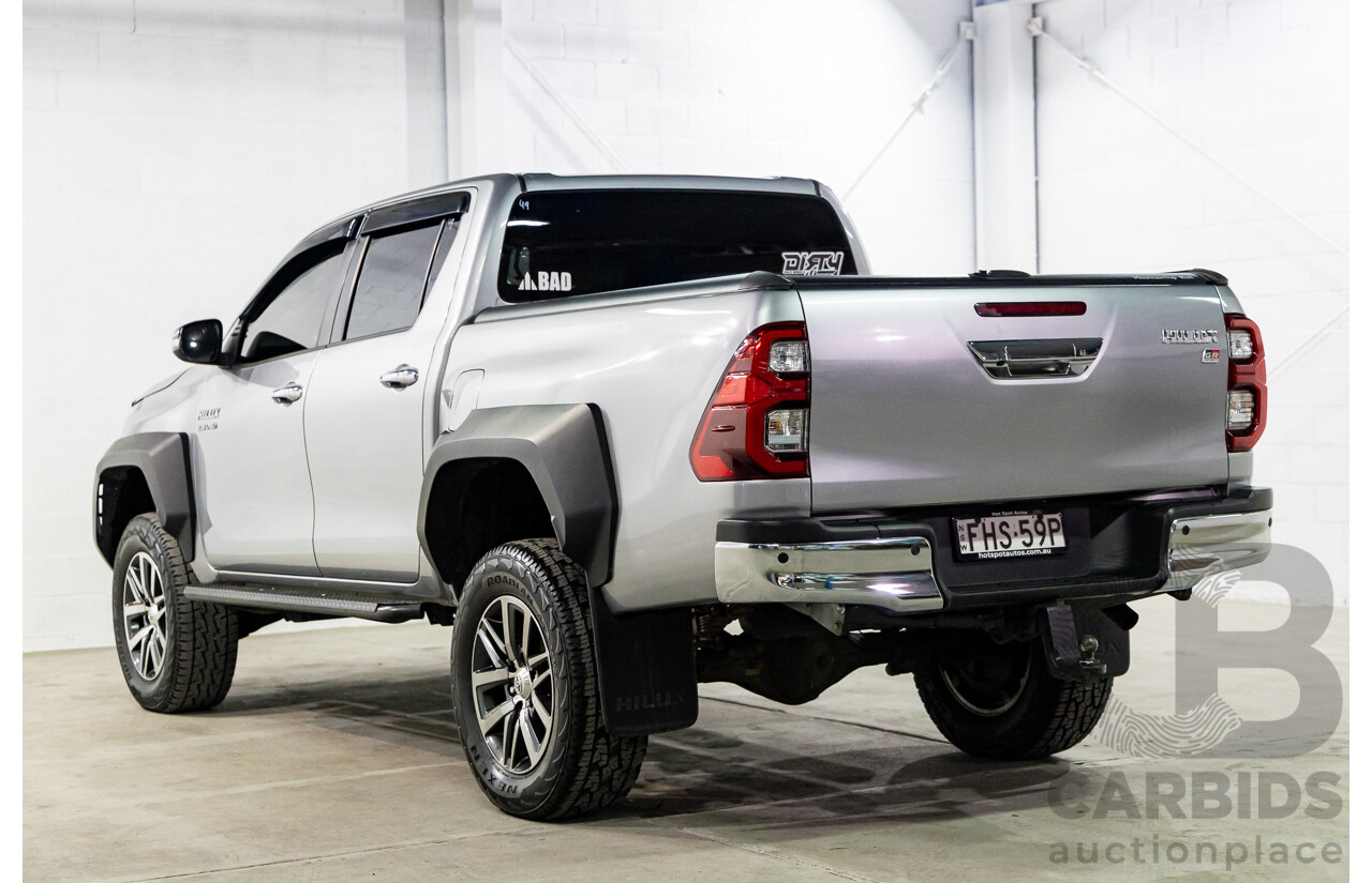 02/2017 Toyota Hilux SR5 (4x4) GUN126R Dual Cab Utility Silver Sky Metallic Turbo Diesel 2.8L