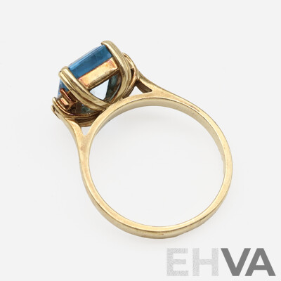 9ct Topaz & Diamond Ring, Size O, 4.33 Grams