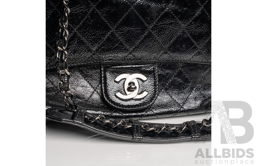 Chanel Ritz 2005 Diamond Quilted Patent Leather Shoulder Bag