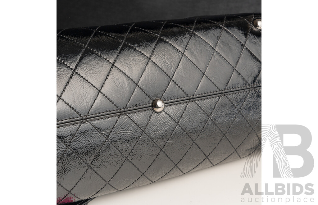 Chanel Ritz 2005 Diamond Quilted Patent Leather Shoulder Bag