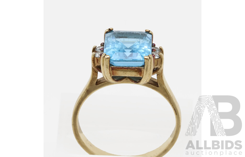 9ct Topaz & Diamond Ring, Size O, 4.33 Grams
