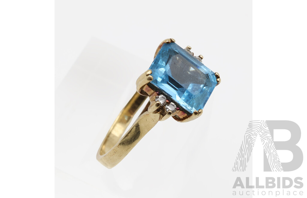9ct Topaz & Diamond Ring, Size O, 4.33 Grams