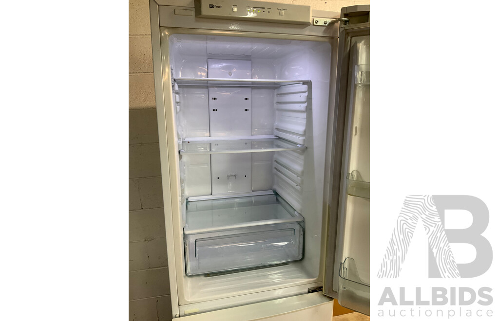 SAMSUNG SRL322MW Fridge