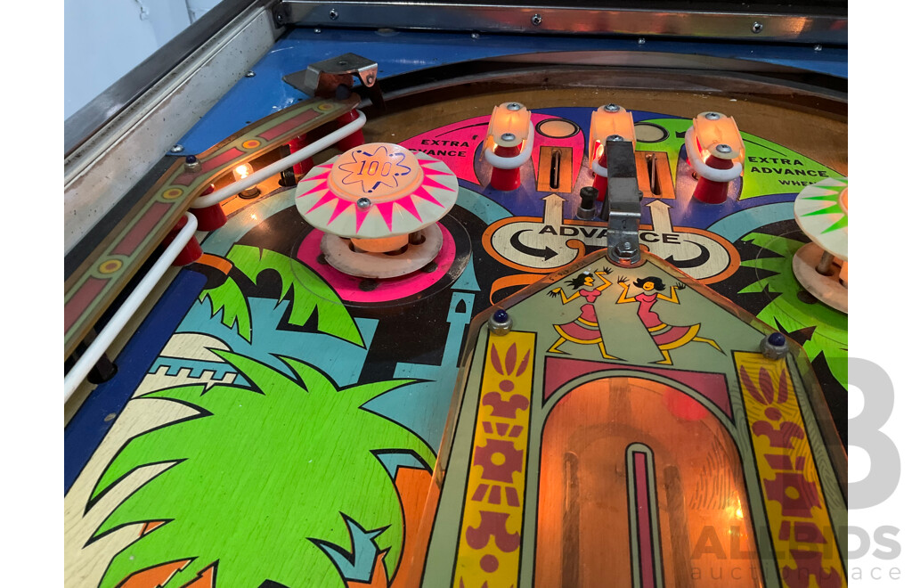 Darling by Williams Pinball Machine