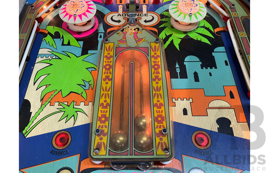 Darling by Williams Pinball Machine