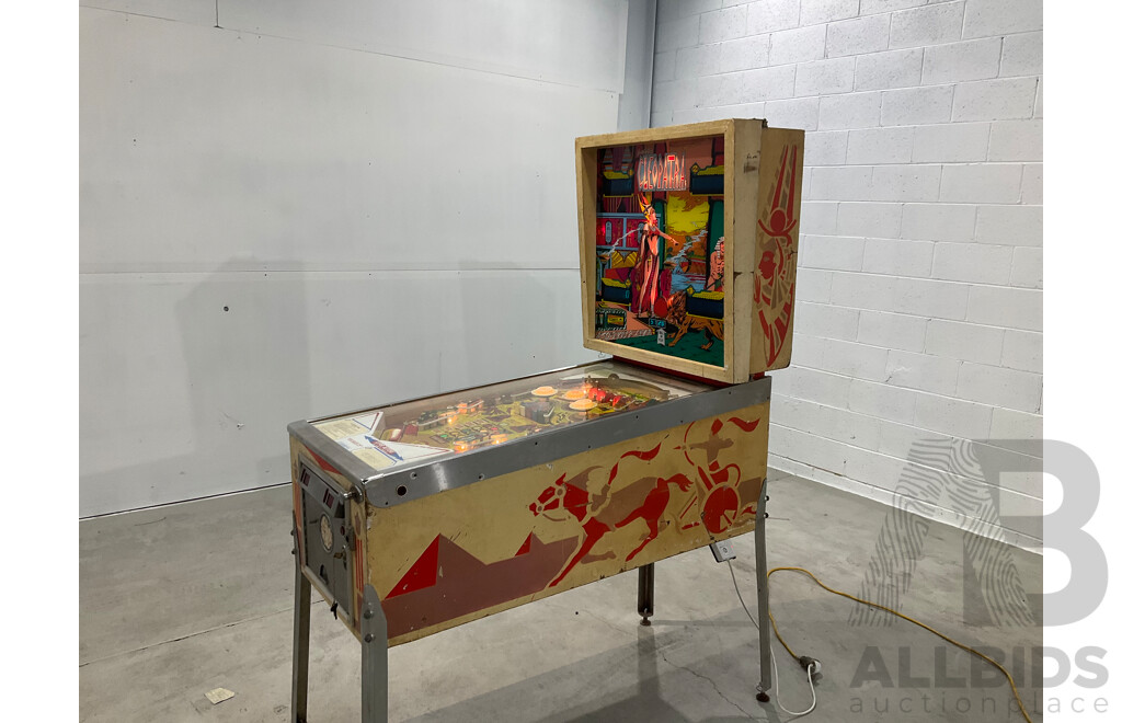 Cleopatra by Gottlieb's Pinball Machine