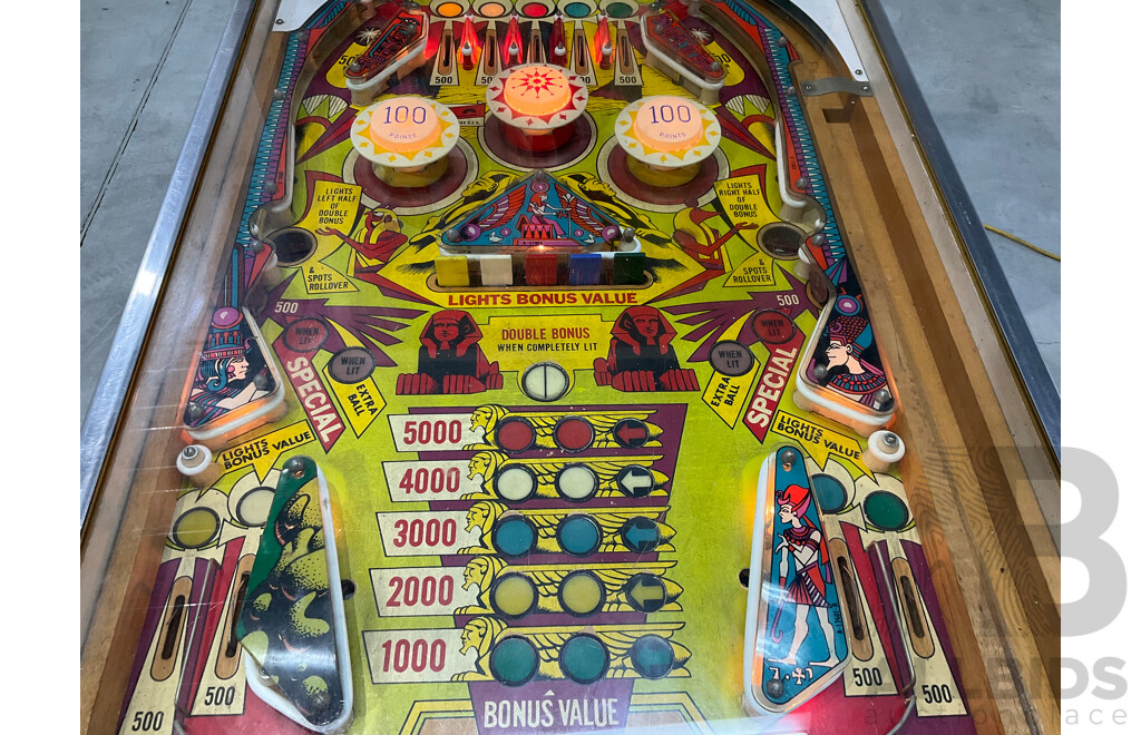 Cleopatra by Gottlieb's Pinball Machine