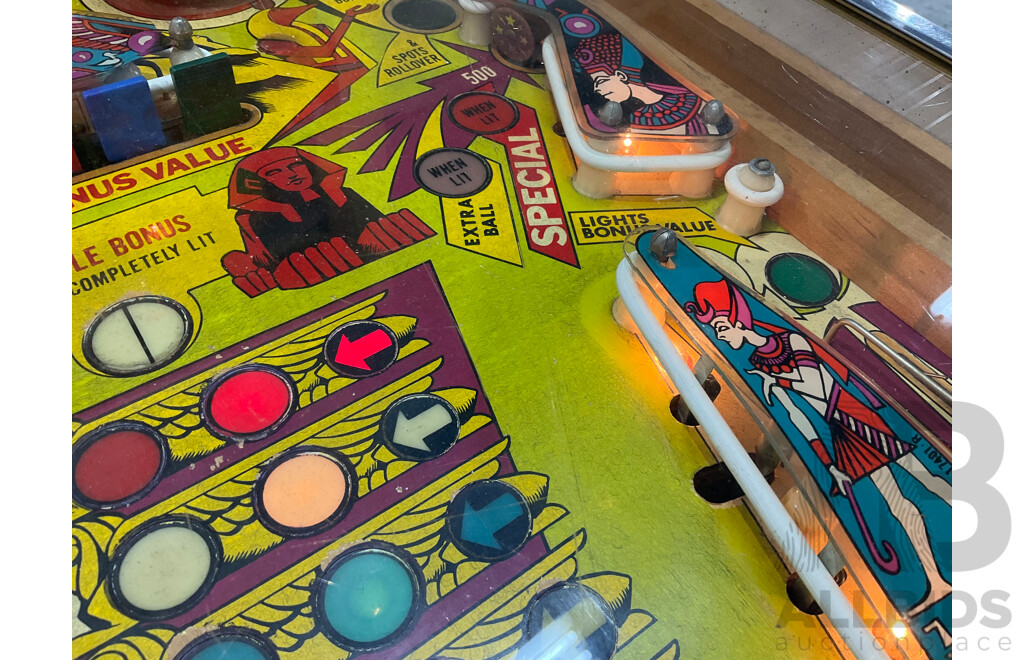 Cleopatra by Gottlieb's Pinball Machine