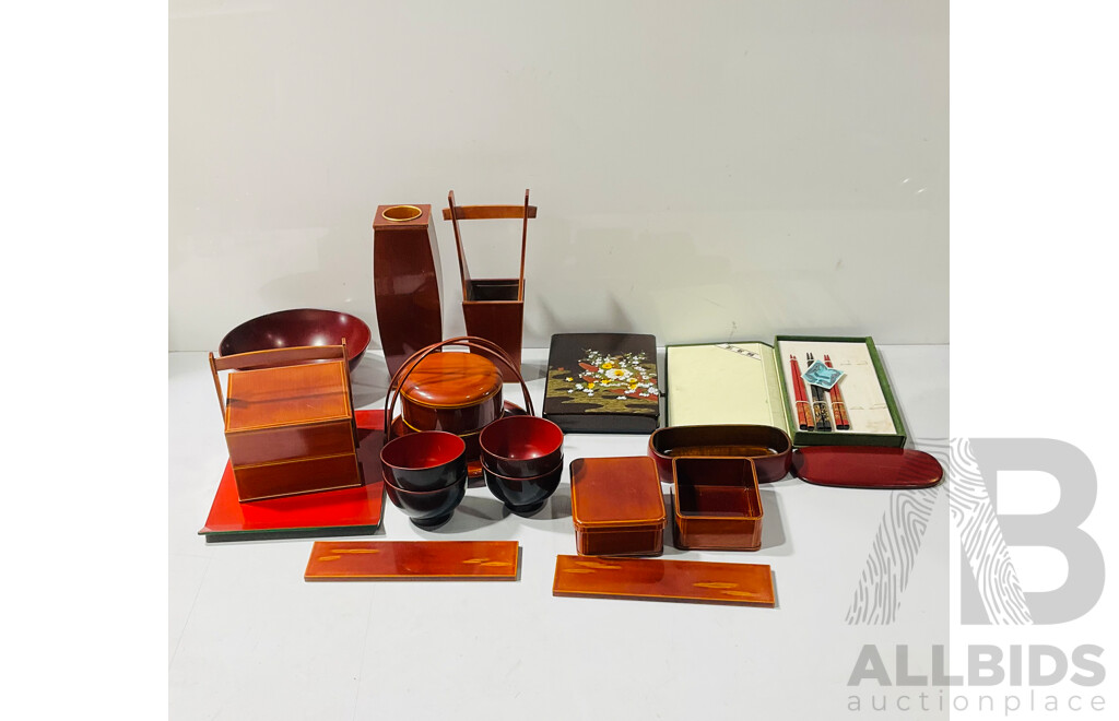 Large Collection Retro Japanese Lacquerware Pieces