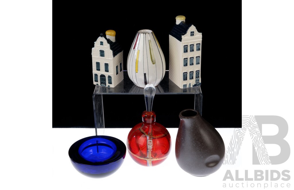 Collection Retro Pieces Including Two KLM Bols Delft Bottles, Studio Art Glass Bottle with Stopper by Mdina Glass Malta and More